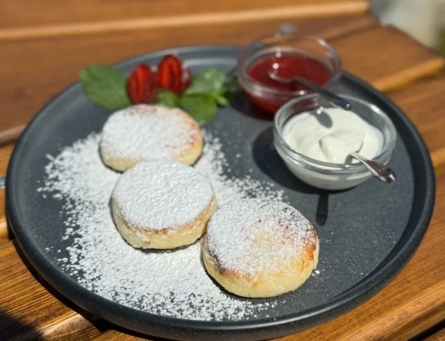 Сніданки у ресторані 