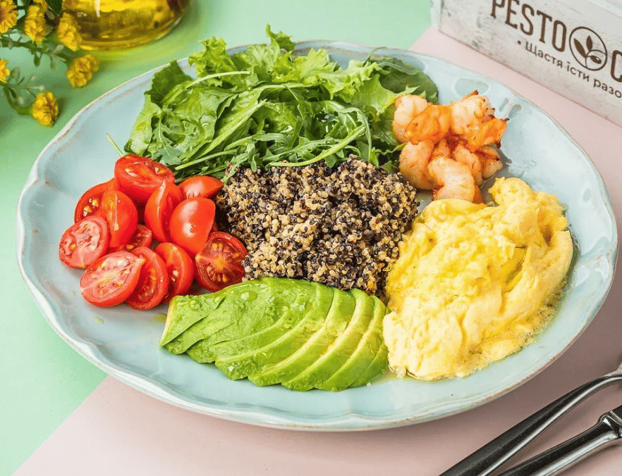 Сніданки у PESTO CAFE