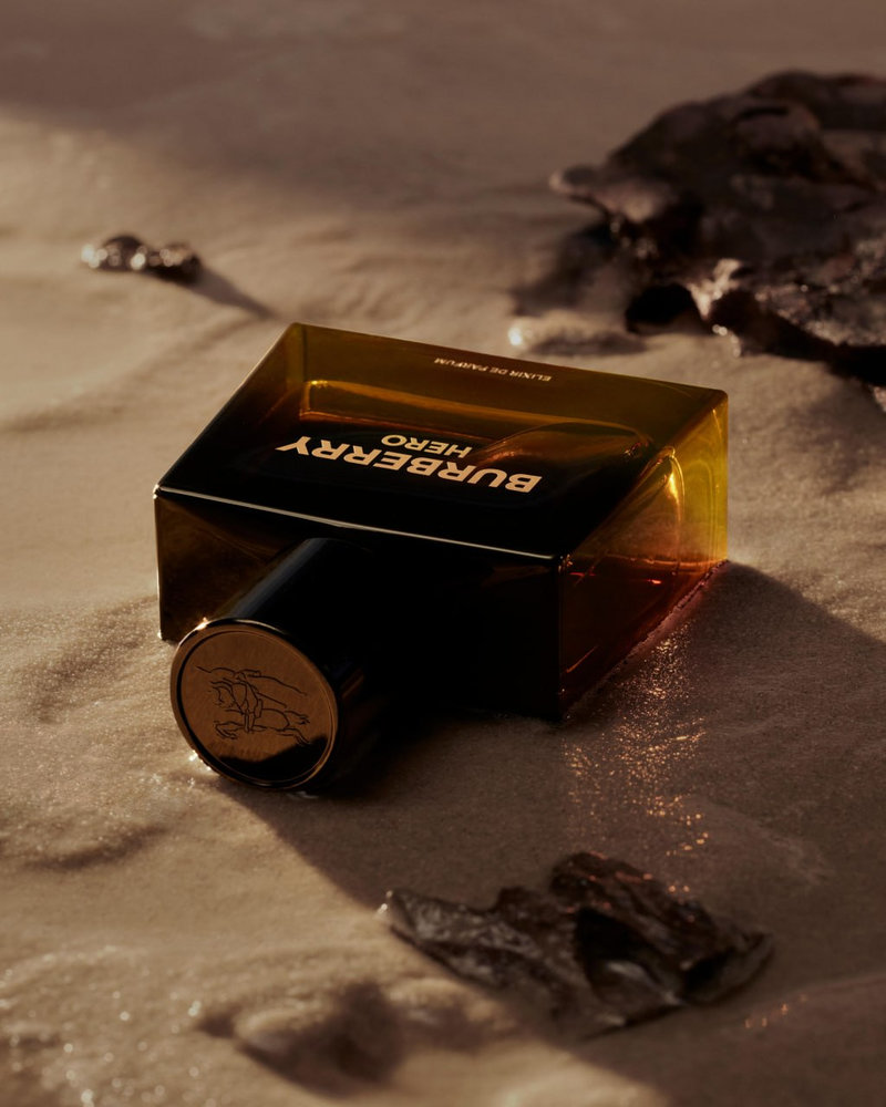 Парфуми Burberry Hero Elixir de Parfum