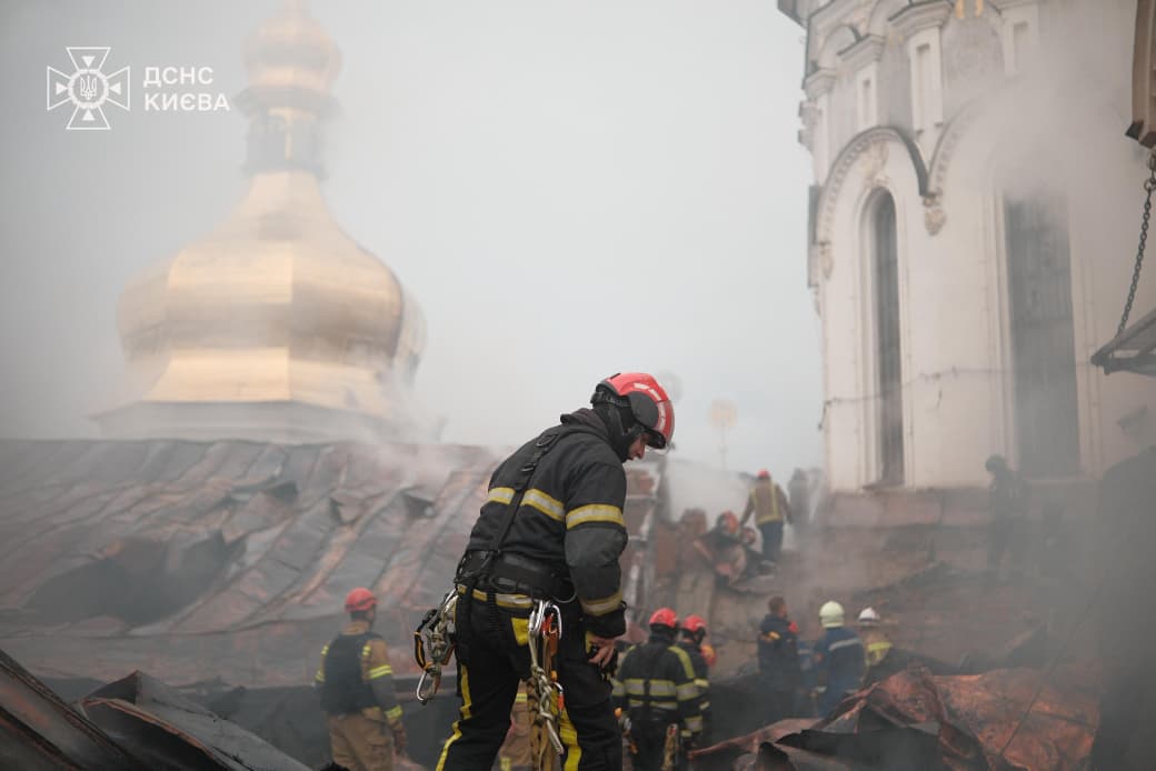 Пошкодження Успенського собору після атаки рф. Фото: ДСНС