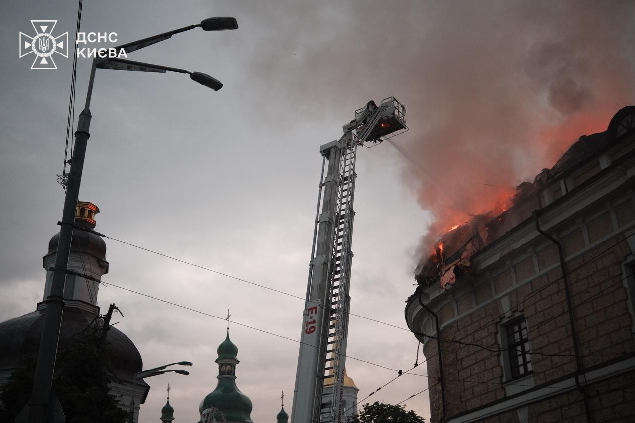 Пошкодження Успенського собору після атаки рф. Фото: ДСНС