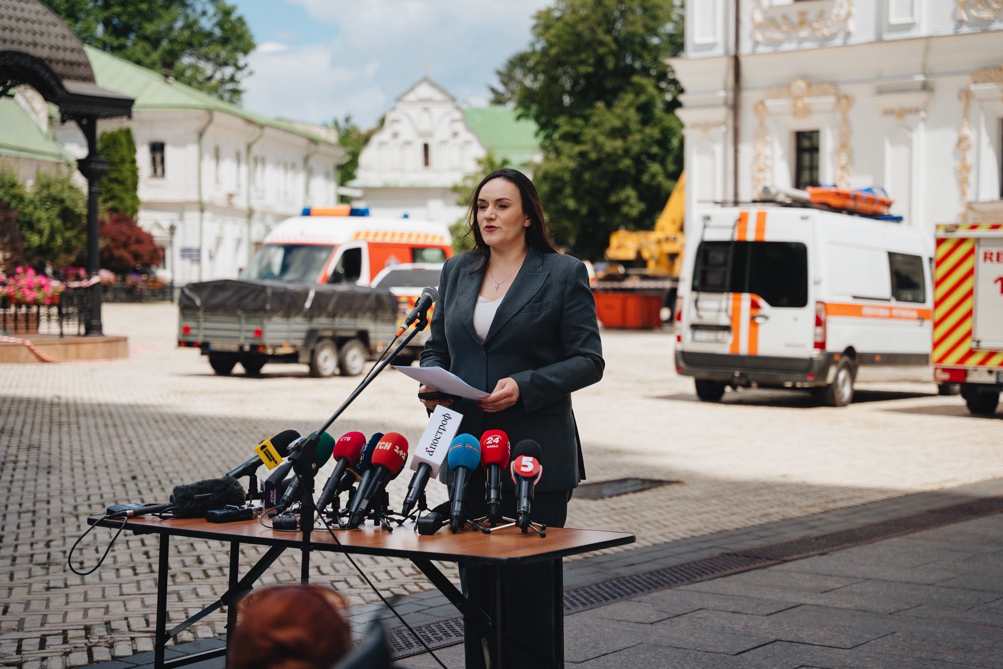 Пресконференція після пошкодження території Києво-Печерської лаври. Фото: facebook.com/kplavra