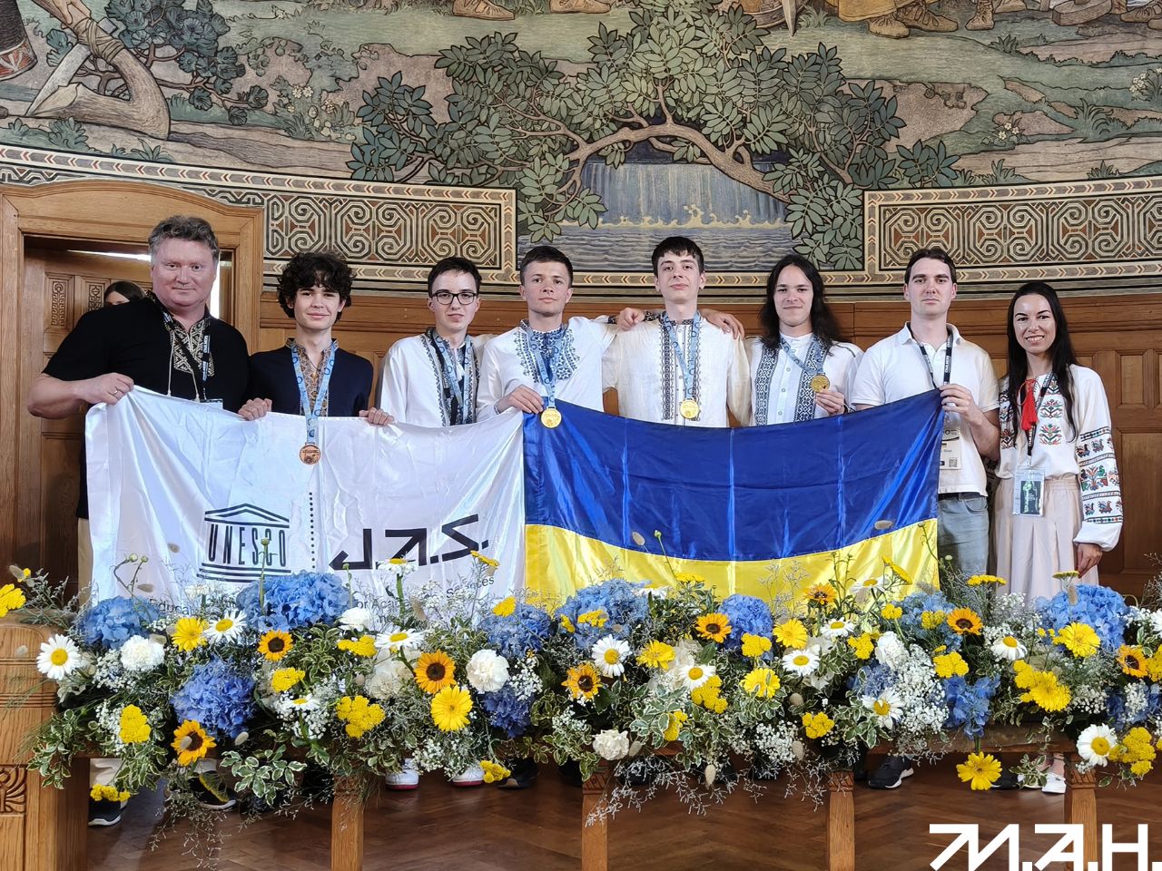 Українські школярі на олімпіаді EuPhO-2026. Фото: man.gov.ua
