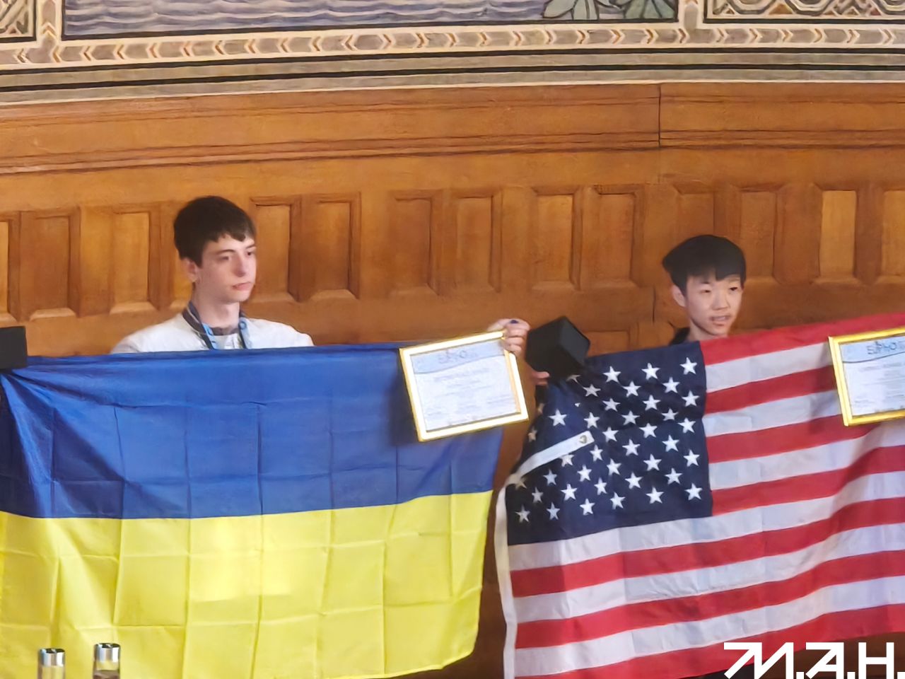 Українські школярі на олімпіаді EuPhO-2026. Фото: man.gov.ua