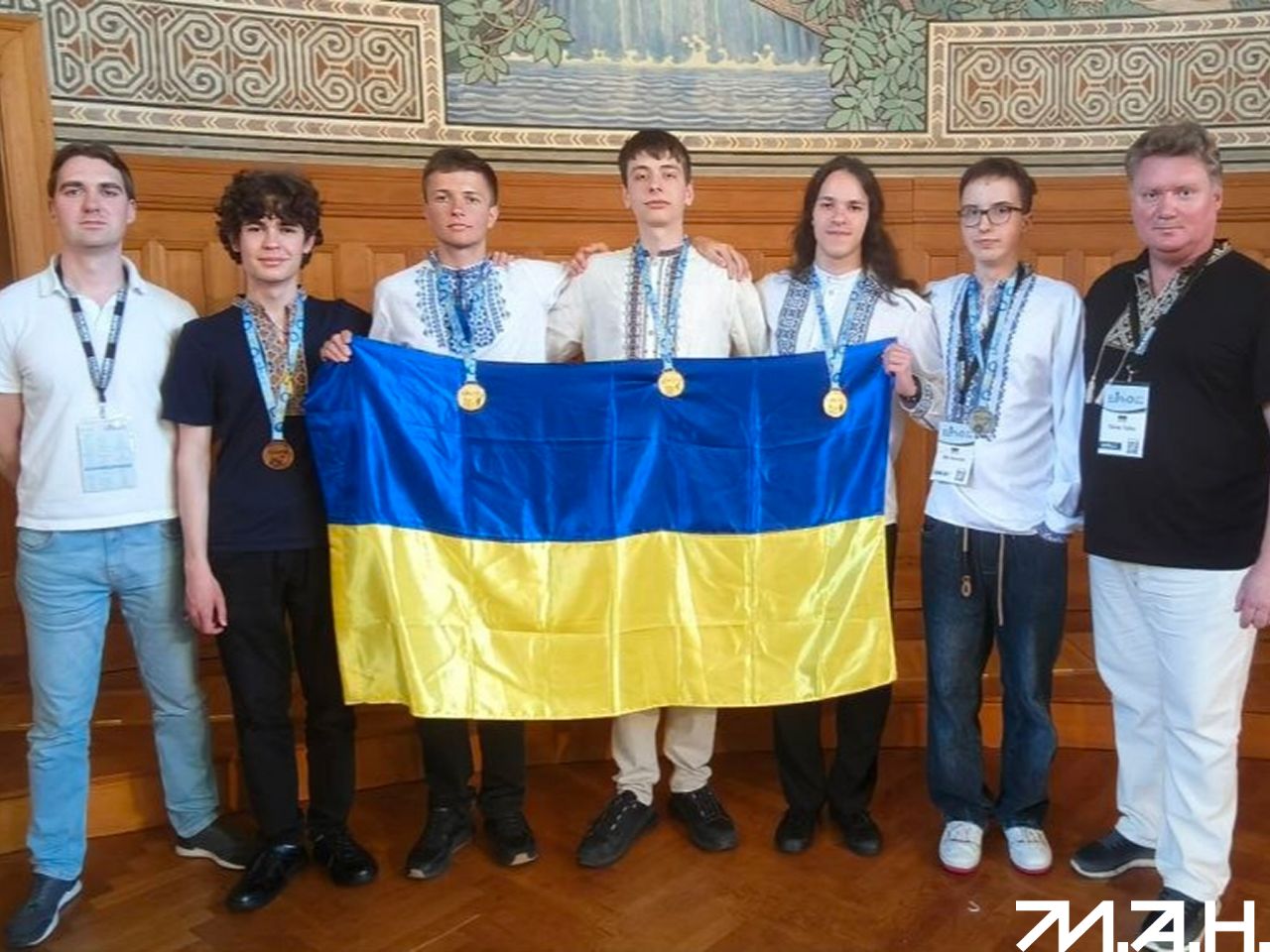 Українські школярі на олімпіаді EuPhO-2026. Фото: man.gov.ua