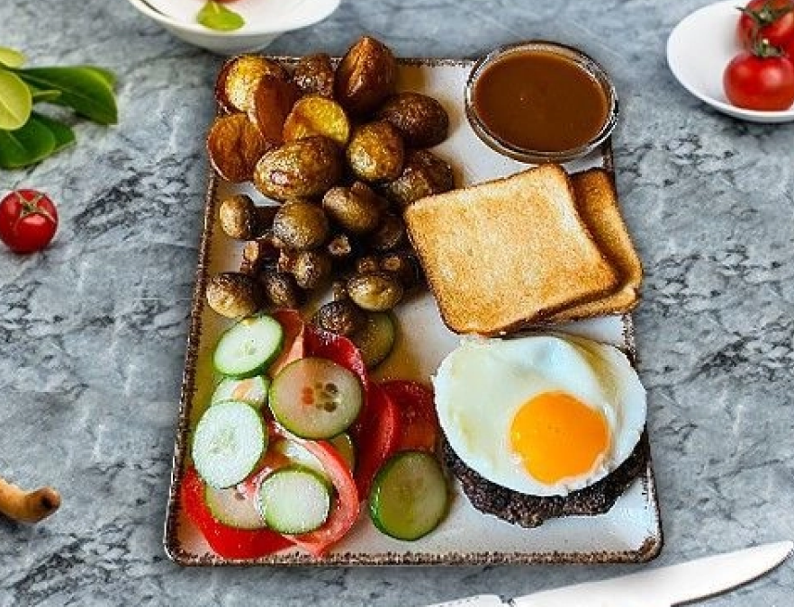 Сніданки у Tortila Cafe