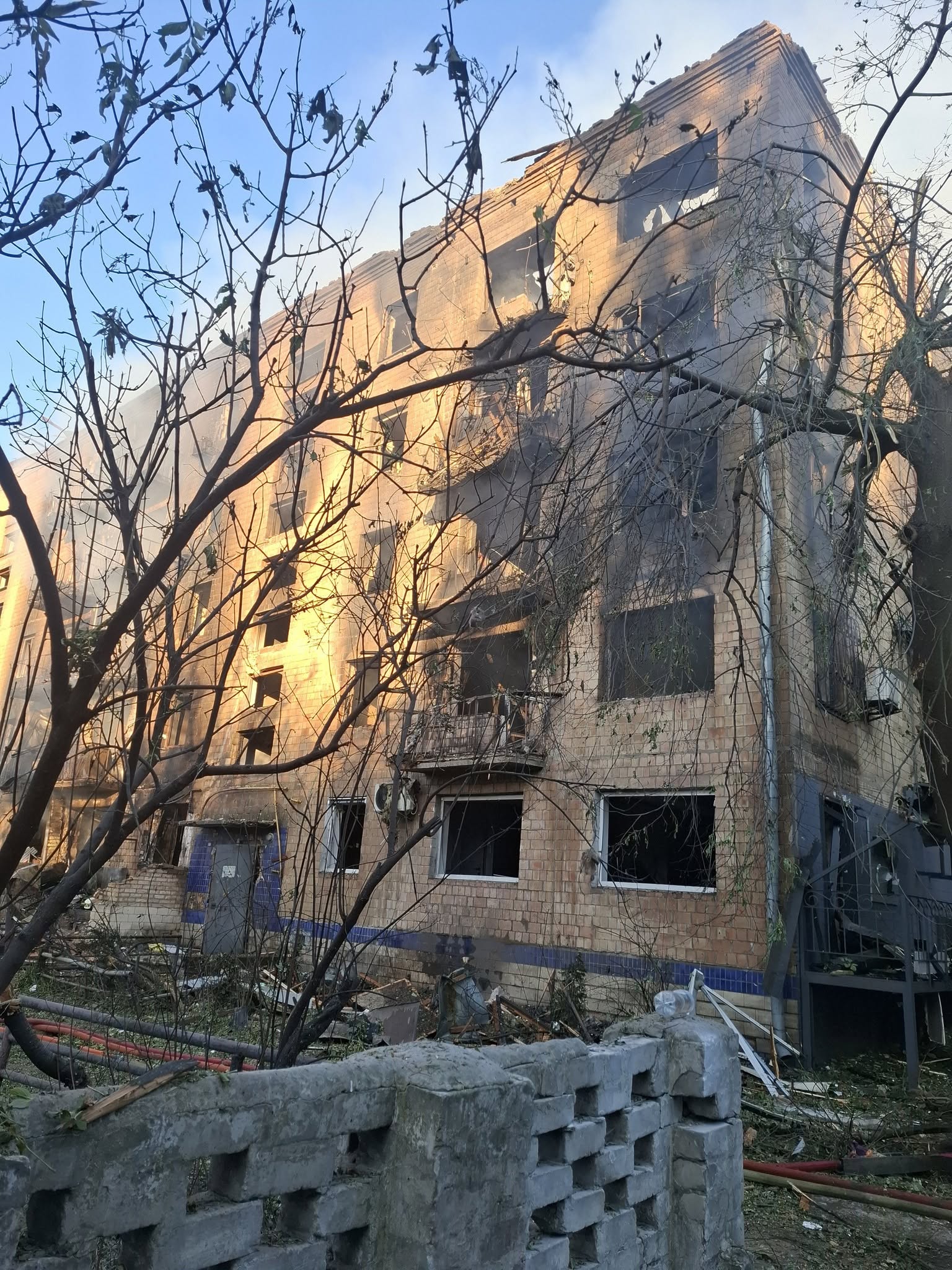 Зруйнована росією квартира Олега Чорного та Ірини Плехової. Фото: Фото: facebook.com/plekhova