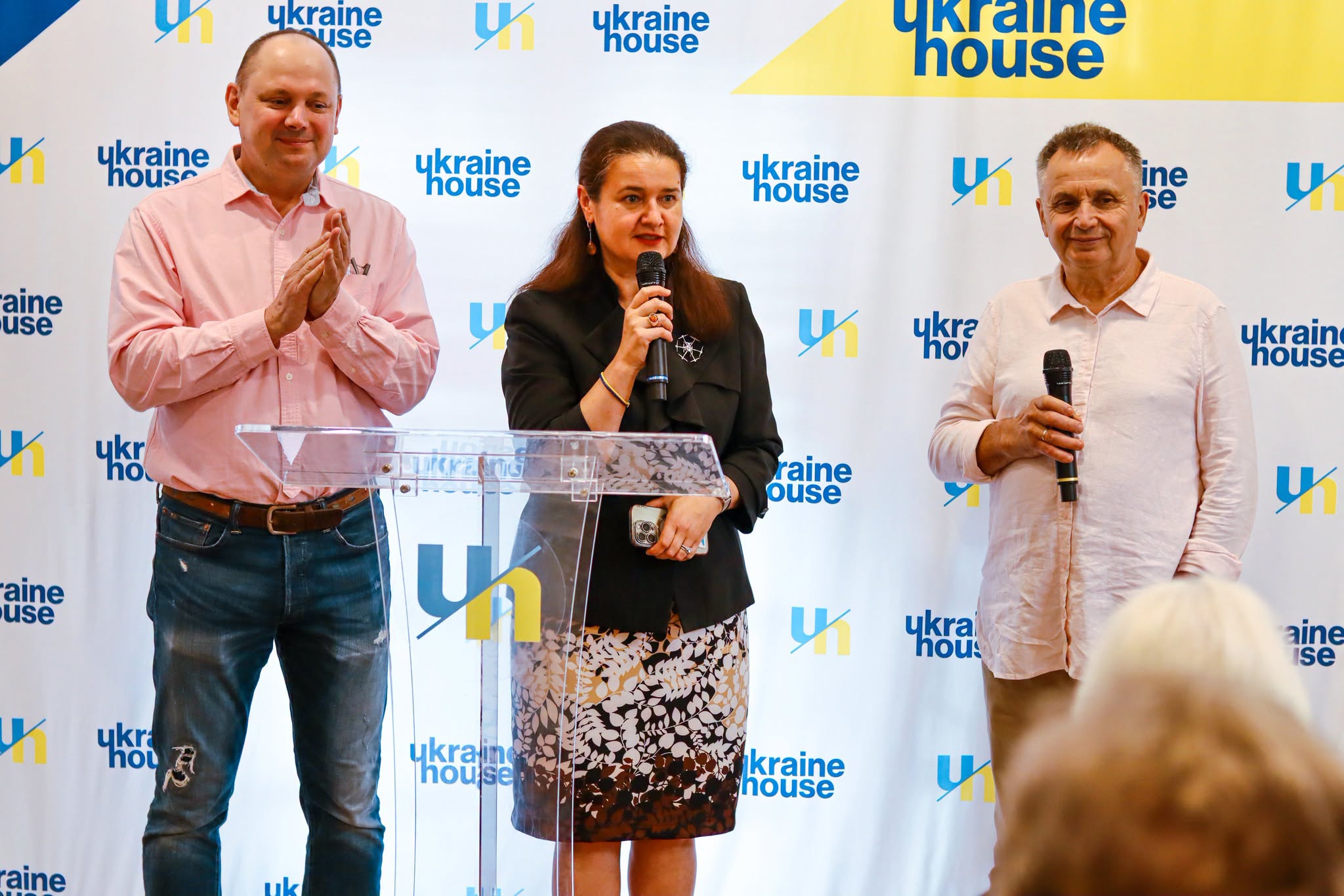 Виставка Миколи Журавля у Вашингтоні. Фото: facebook.com/ukrainehousedc