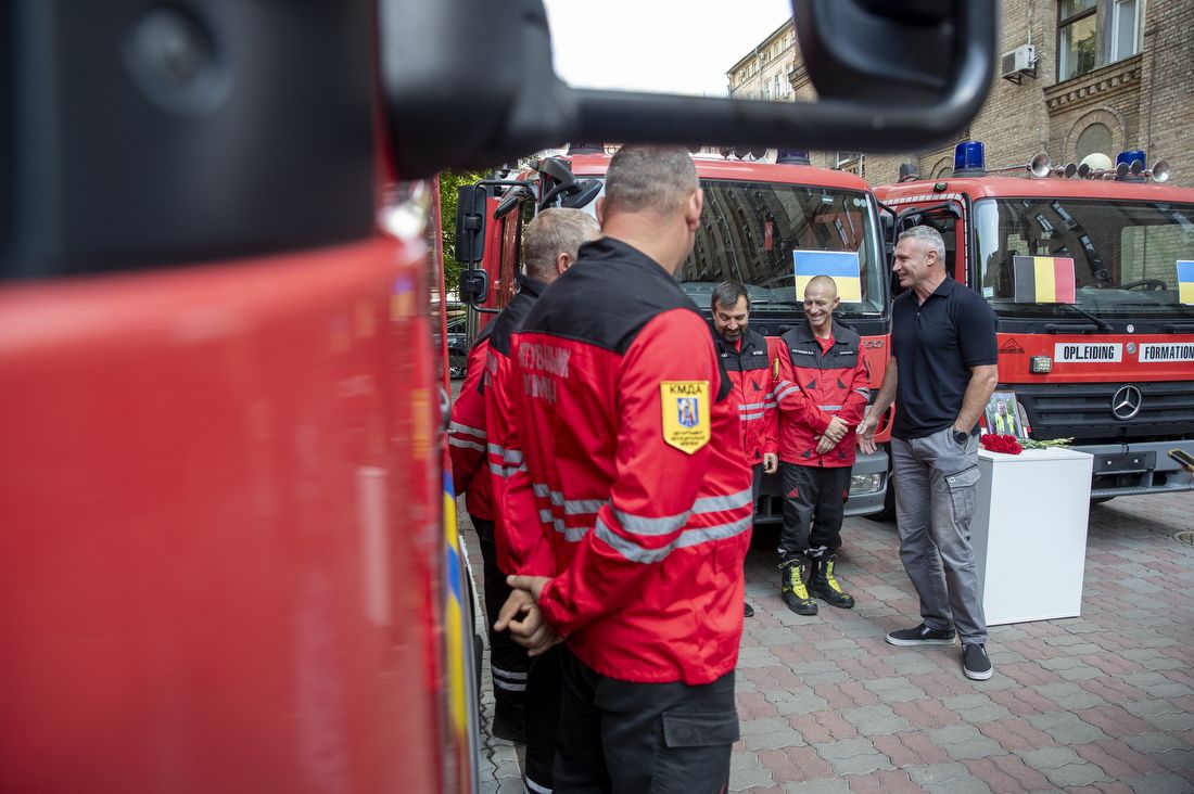 Пожежні автомобілі з Брюсселя у Києві. Фото: КМДА
