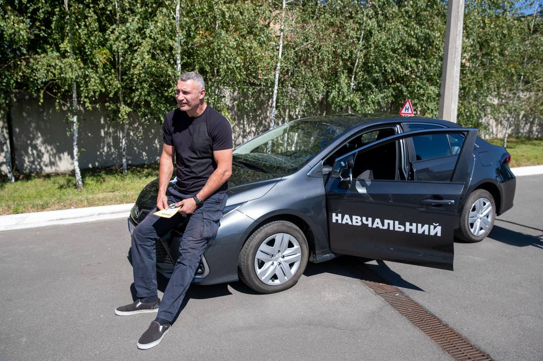 У Києві відкрили автошколу для ветеранів та ветеранок. Фото: t.me/vitaliy_klitschko
