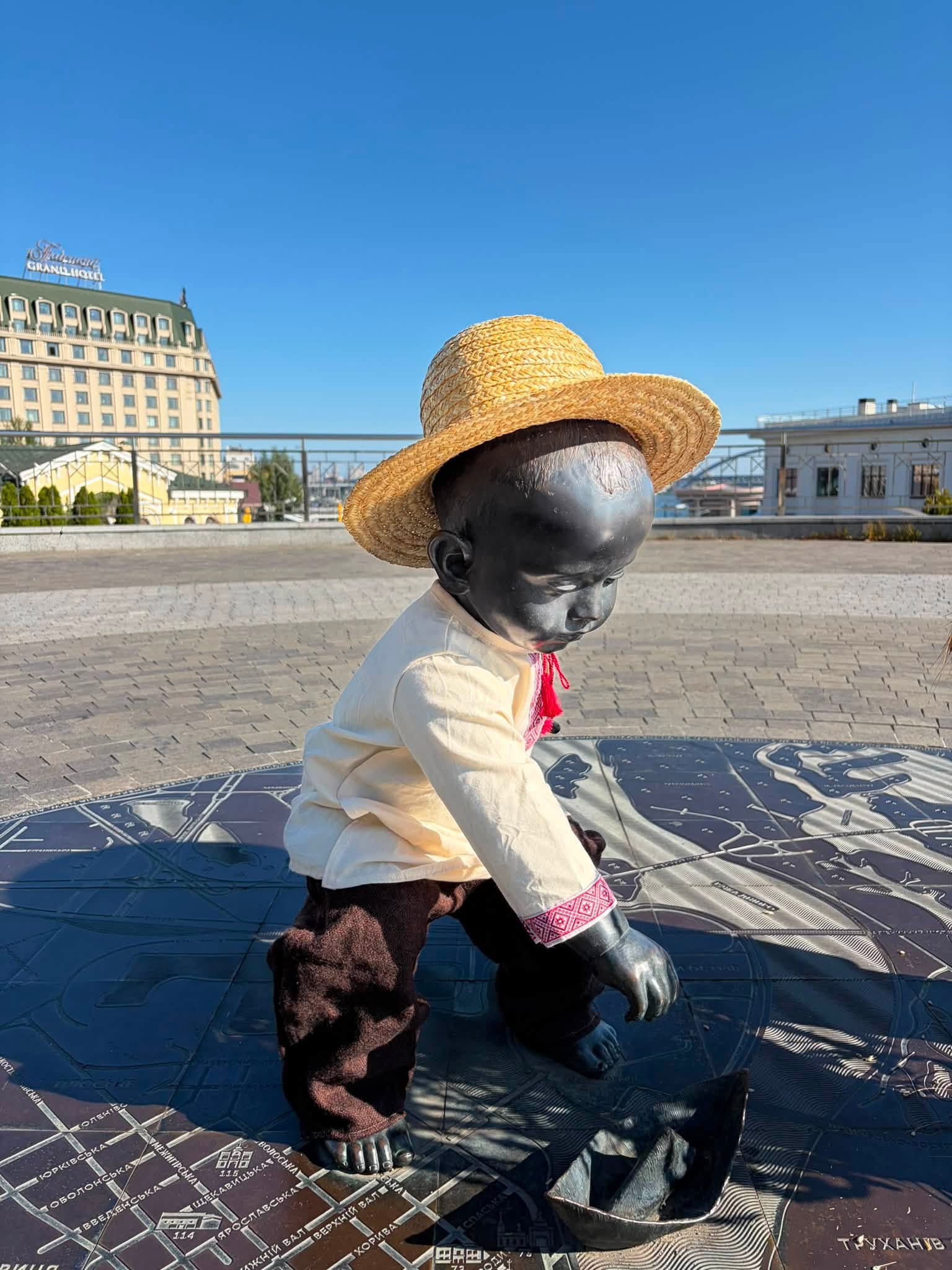 Малюки-засновники Києва у тематичних вбраннях . Фото: facebook.com/volodymyr.zhuravel
