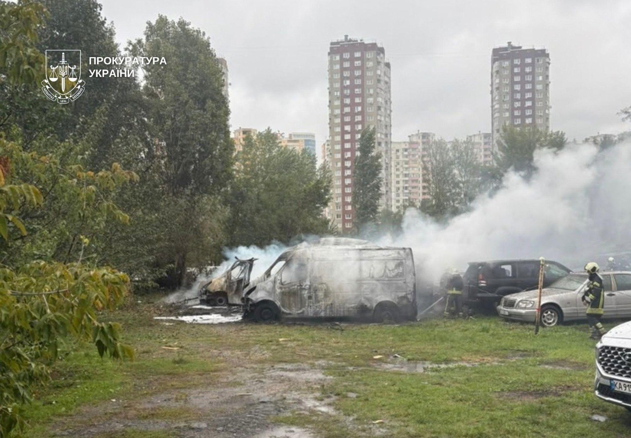 Наслідки ворожої атаки. Фото: t.me/kyiv_pro_office