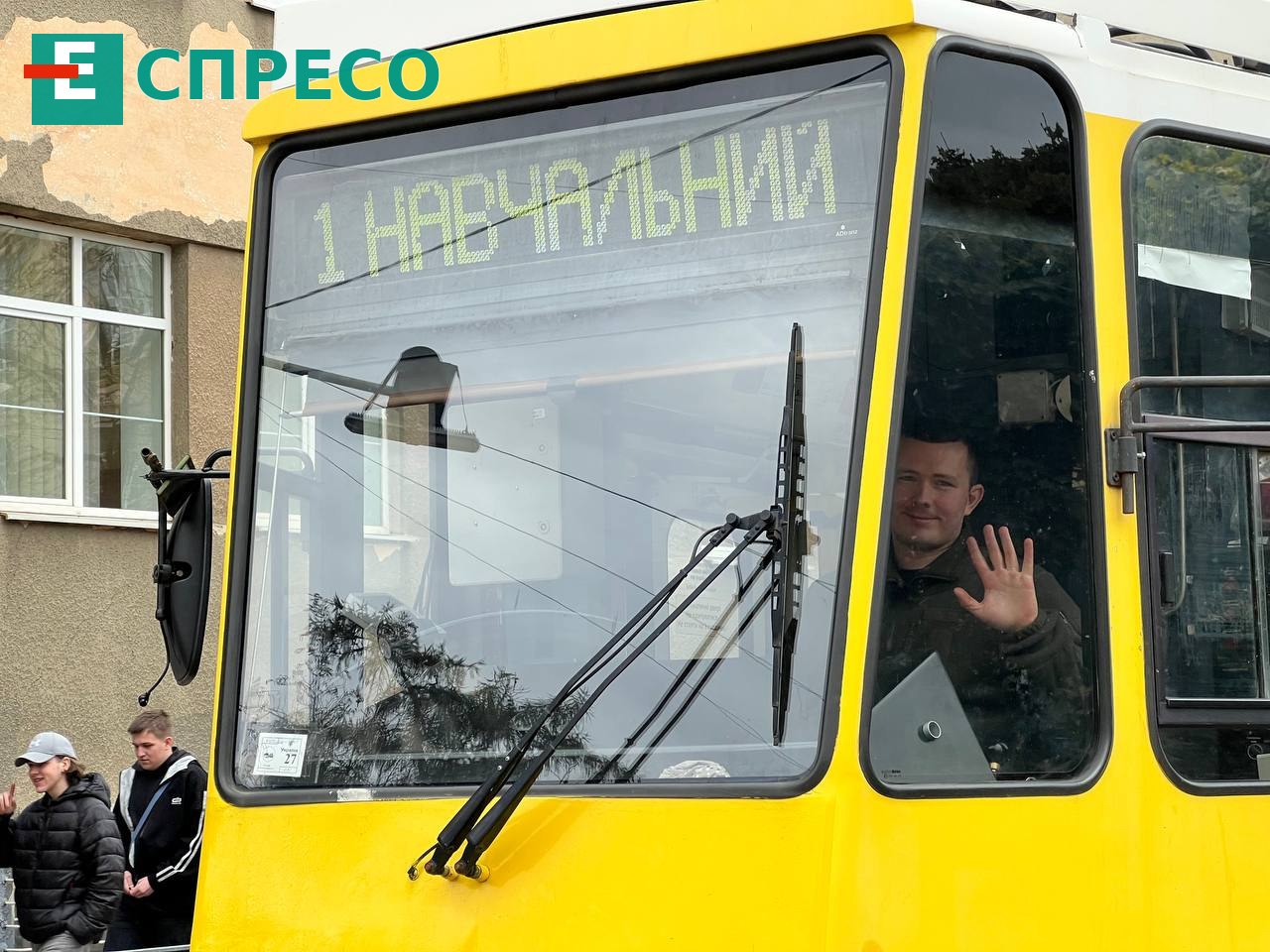 Ветеран із протезом став першим в Україні водієм трамвая. Фото: t.me/espreso_zahid