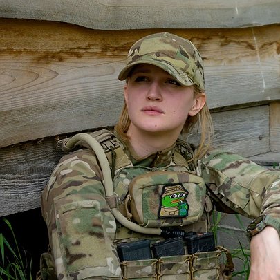 Петиція про перейменування вулиці у Києві на честь загиблої 19-річної захисниці Дар'ї Лопатіної набрала голоси - 412x412