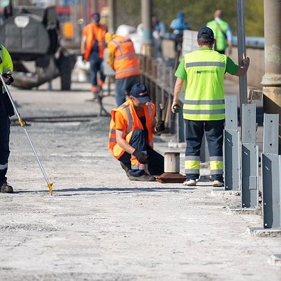 У Києві ремонтують міст Метро: що вже зроблено - 412x412