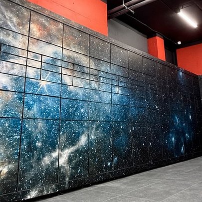 "Нова пошта" відкрила у столиці простір поштоматів: він став першим в Україні - 412x412