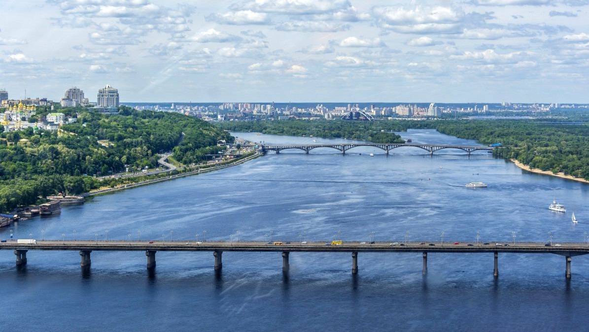 Вода в Дніпрі нагрілася до 20 градусів