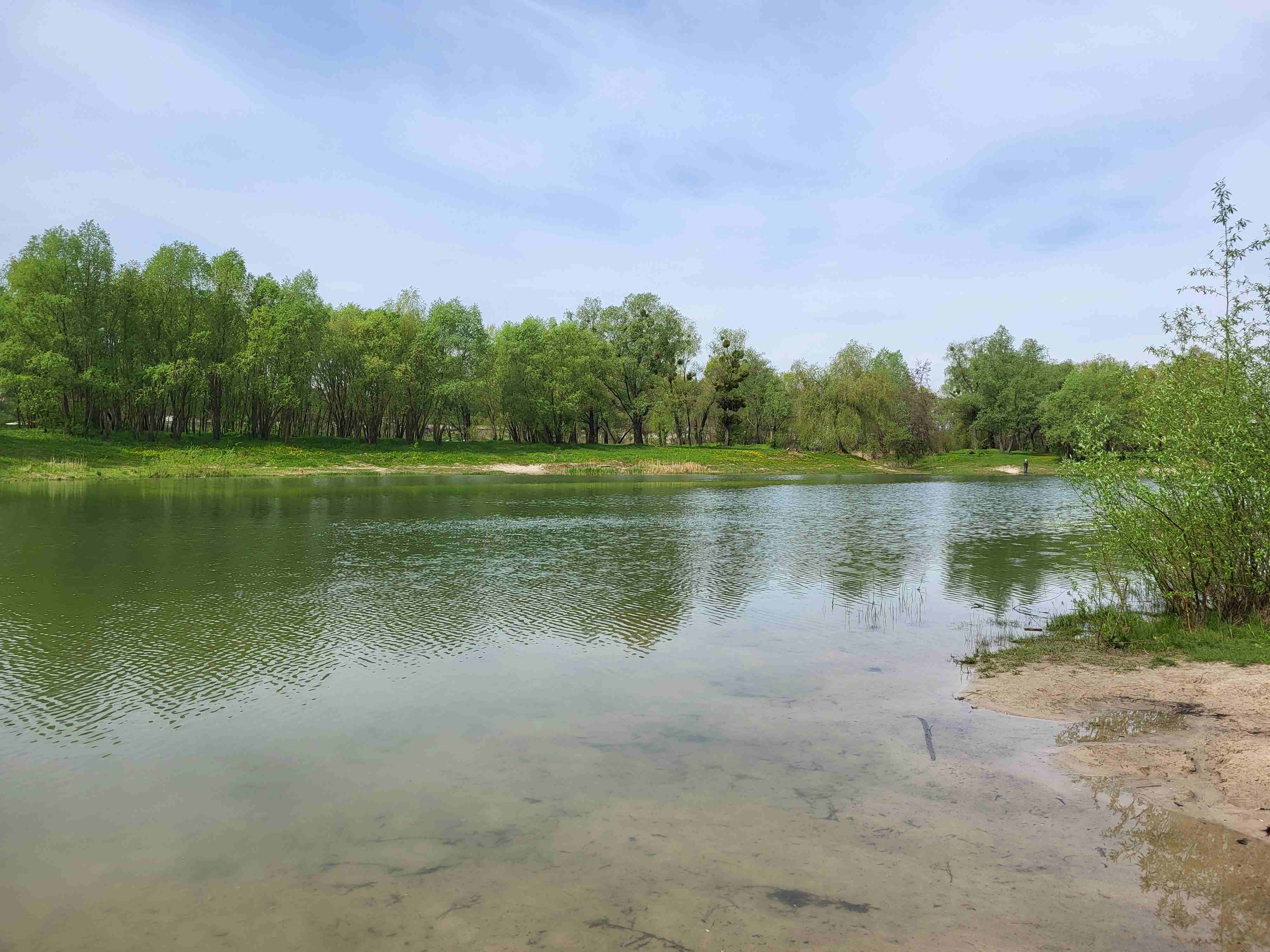 У Києві планують наповнити водою обміліле озеро