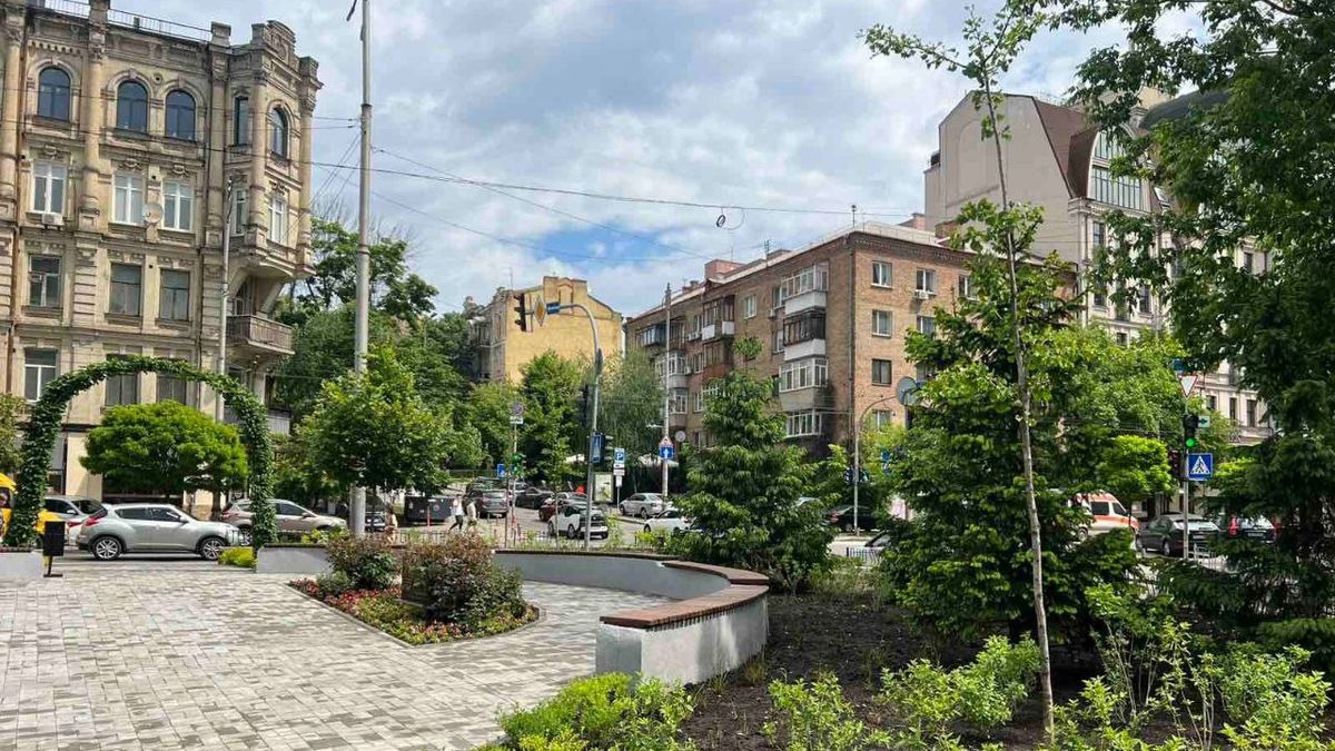 У різних районах Києва з'явилися 9 нових мініскверів: адреси