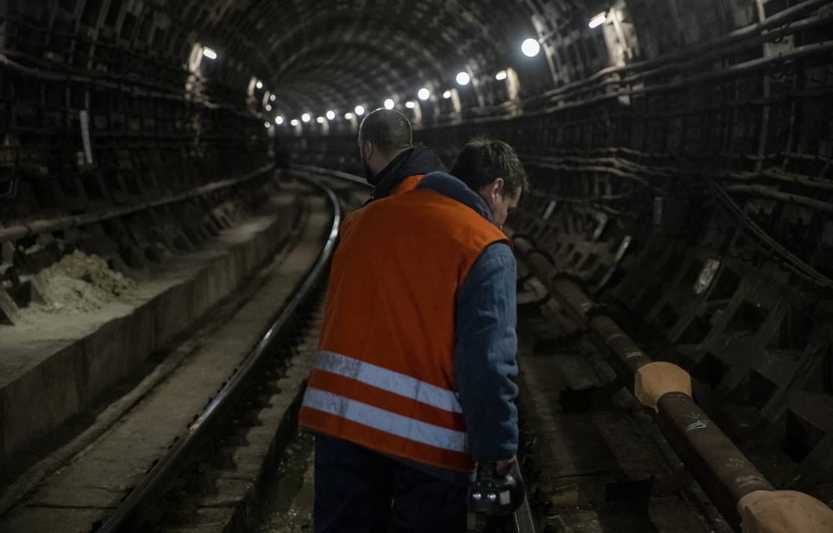 У київському метро проведуть масштабне позапланове обстеження тунелів на всіх гілках