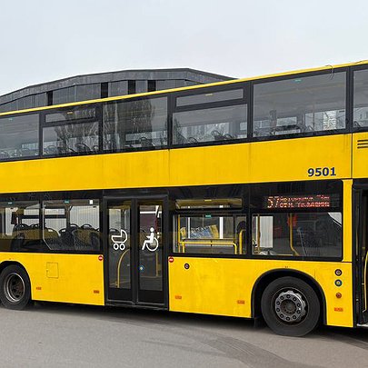 У вихідні в столиці курсуватиме двоповерховий автобус - 412x412