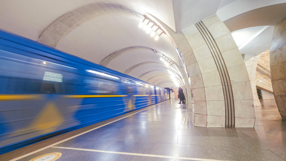 Станція метро "Либідська" в Києві: унікальний дизайн, підтоплення, ремонт