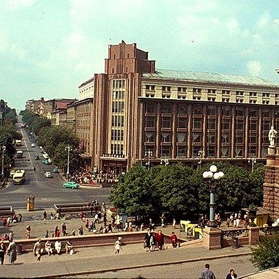 Київ 60 років тому: хто спалив українські книжки та яке кіно дивилися дисиденти - 412x412