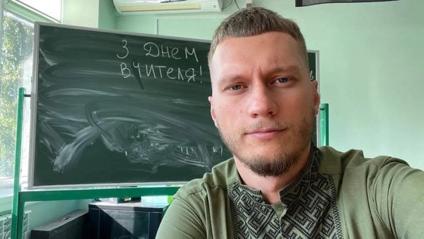 "Я хочу бути вчителем, якого колись не вистачало мені": вчитель-інфлюенсер Руслан Ігорович про покликання, учнів і улюблений Київ