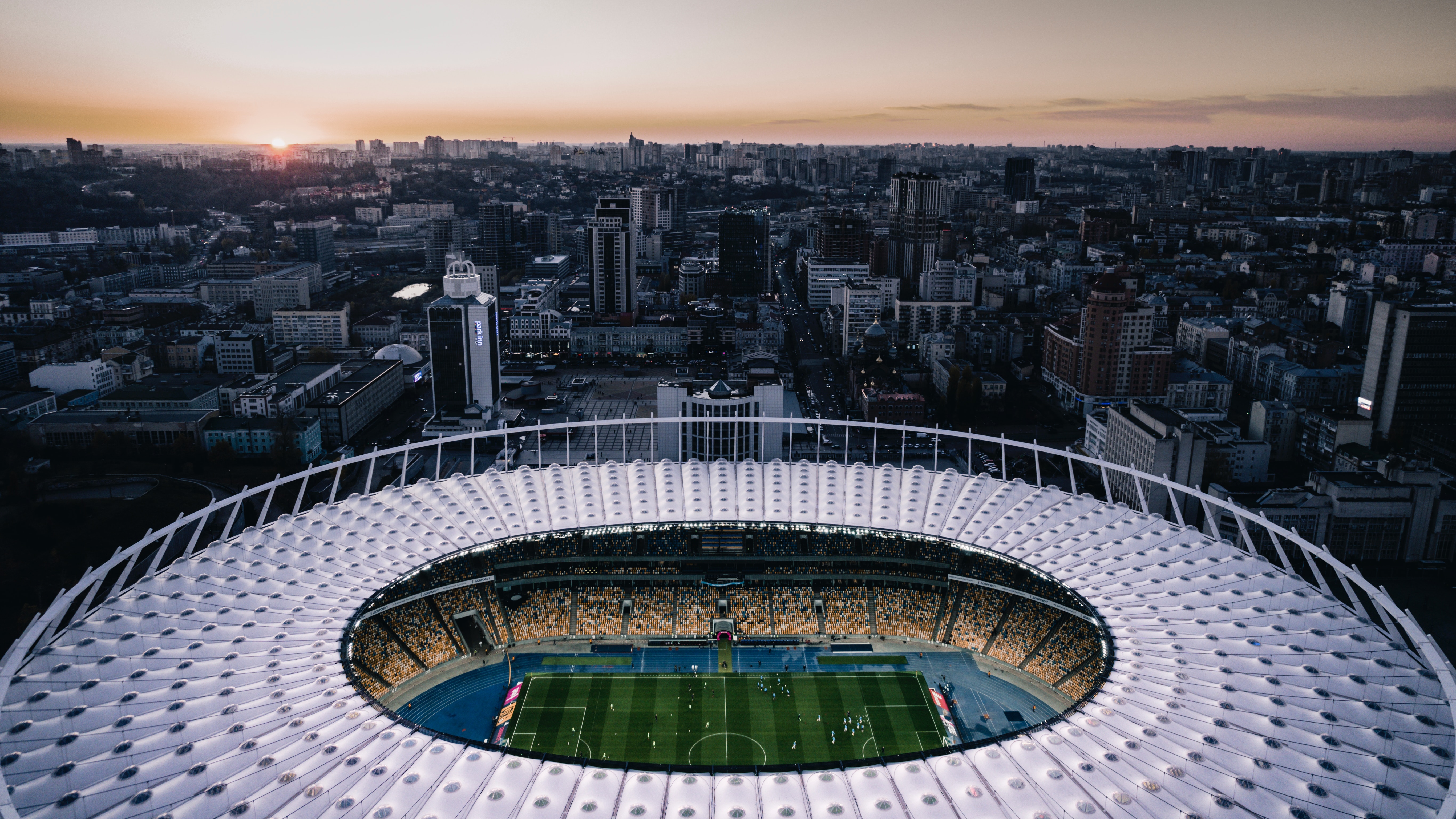 НСК "Олімпійський": історія найбільшого стадіону країни
