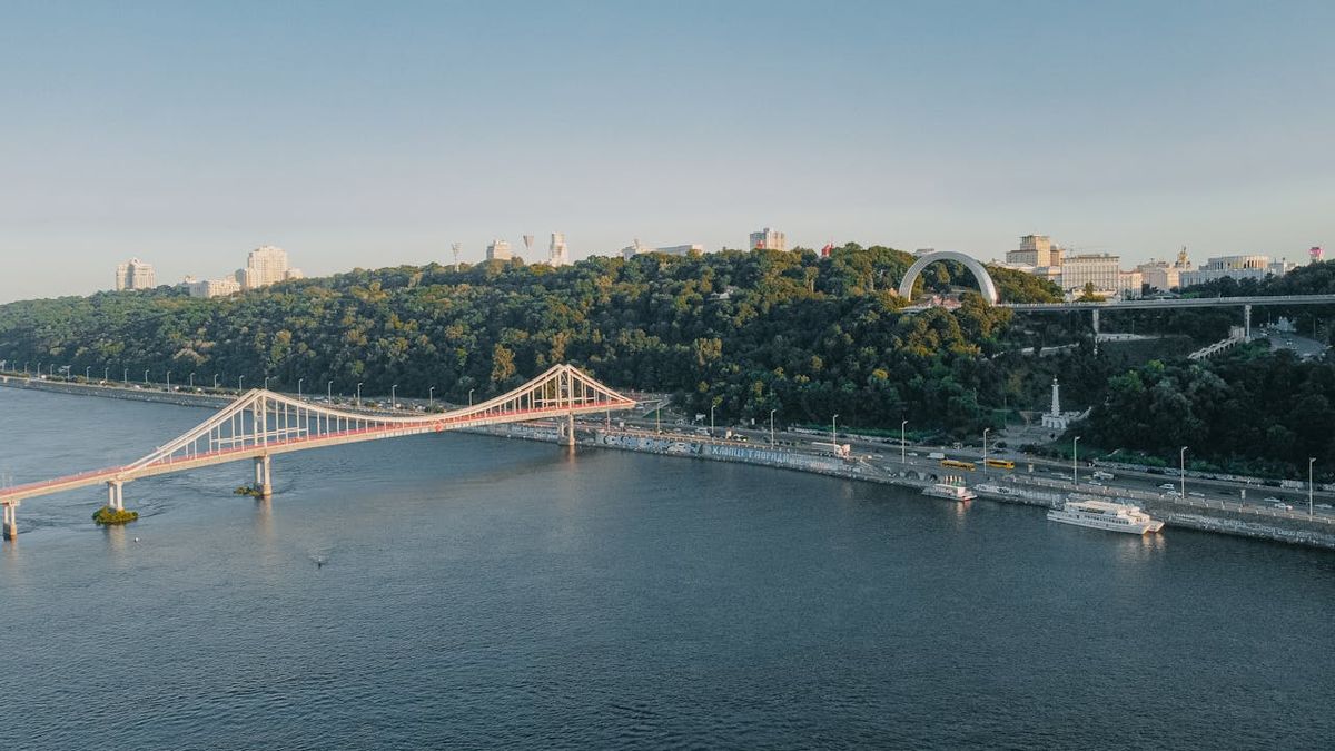 Міст на Труханів острів відремонтують за 25 млн грн