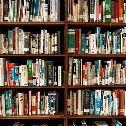 Книгарню "Збірка" в PinchukArtCentre закрили: причина - 412x412