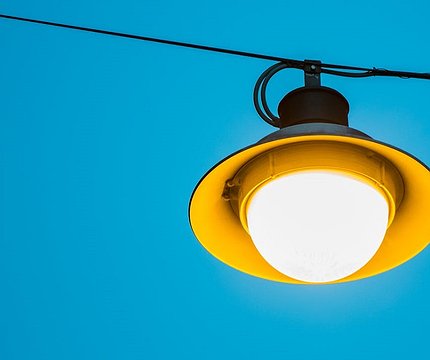 У Києві вуличні ліхтарі можуть працювати вдень: причина - 412x412