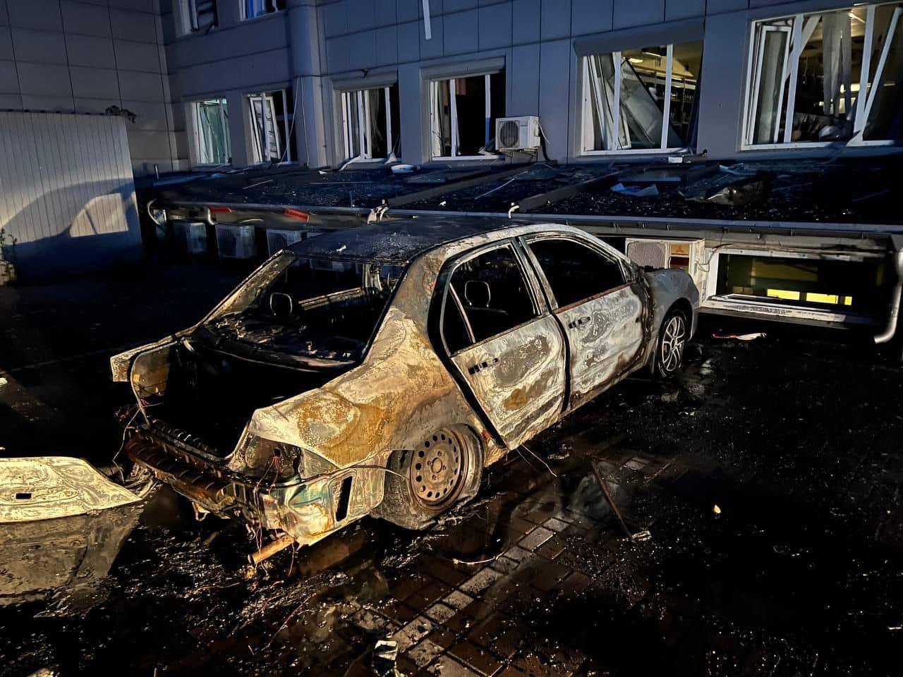 Нічний терор Києва: рашисти знову обстріляли місто балістикою, є жертви