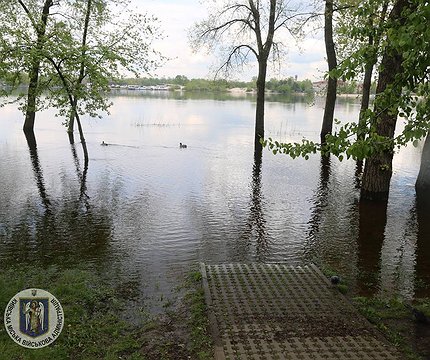 У Києві зафіксували рекордний паводок: чи несе він загрозу місту - 412x412
