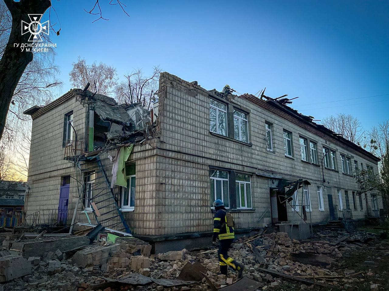 Вночі Київ зазнав наймасштабнішої атаки дронами: що відомо (оновлено)