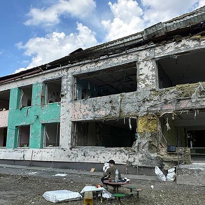 У Голосіївському районі відремонтують дитсадок, який був пошкоджений від російського обстрілу - 412x412
