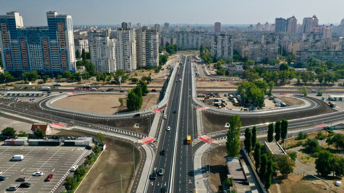 На Оболоні повністю добудували та відкрили нову розв'язку: фото