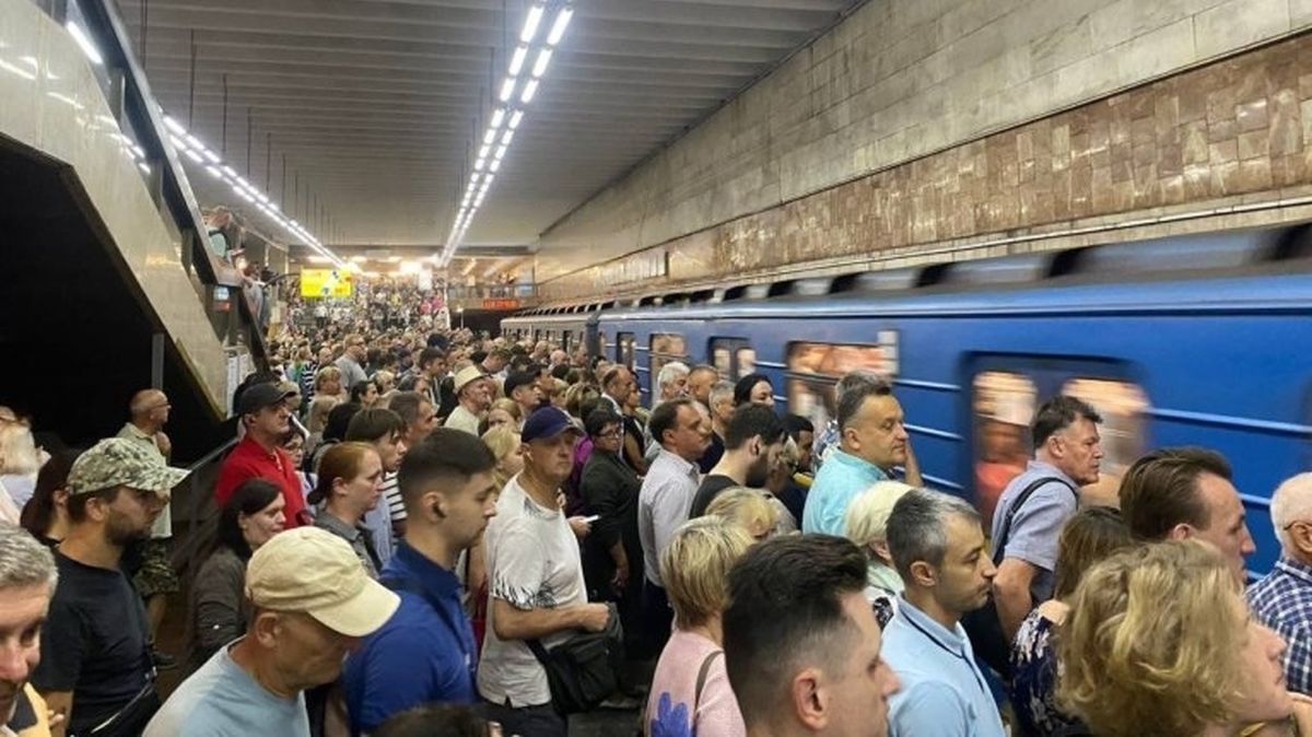 У столичному метро колапс після затяжної повітряної тривоги