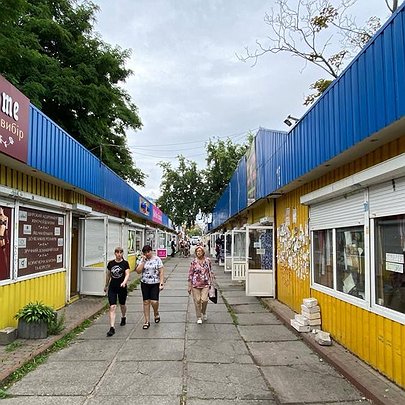 На Виноградарі демонтують близько 300 МАФів: фото - 412x412