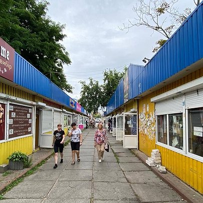 На Виноградарі демонтують близько 300 МАФів: фото - 412x412