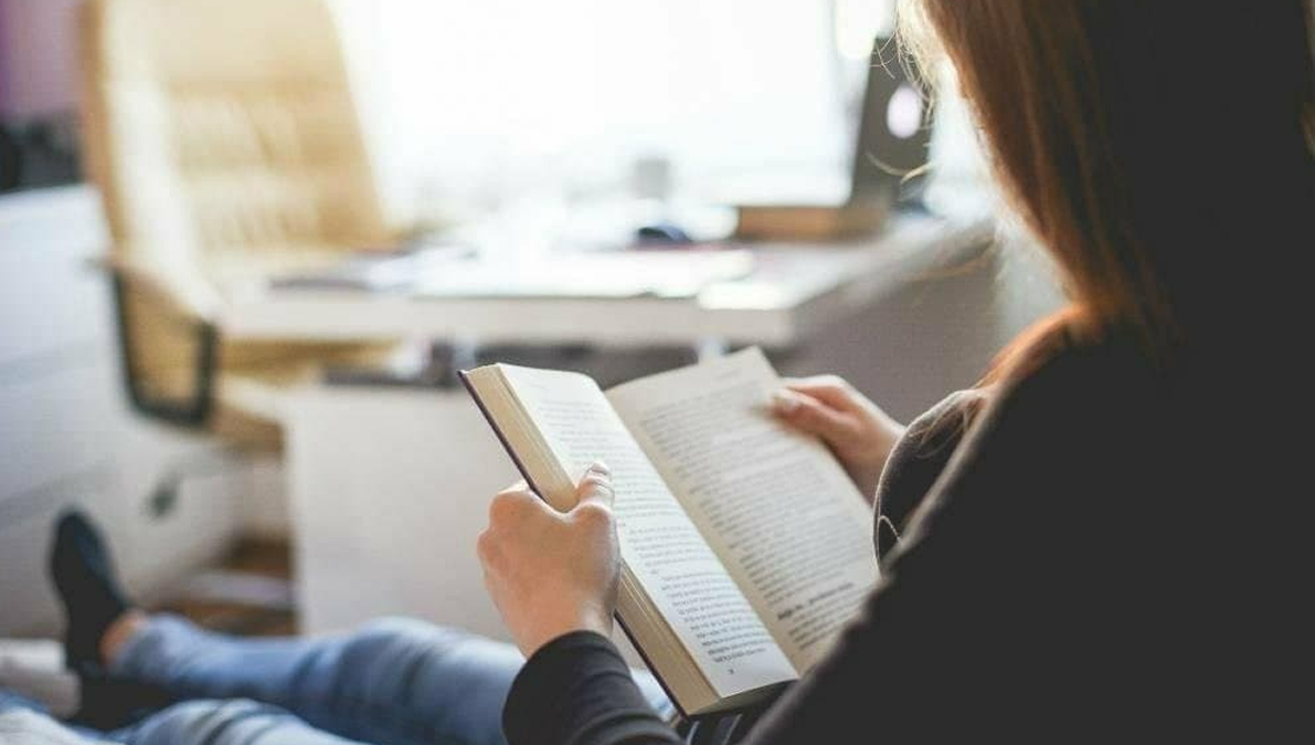 Українці придбали майже 300 тисяч книжок за програмою єКнига: які найпопулярніші