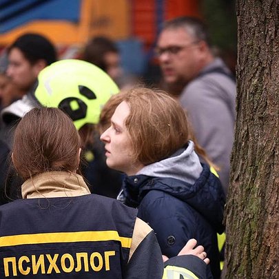 У чотирьох столичних районах розгорнуто штаби допомоги постраждалим від обстрілу: адреси - 412x412