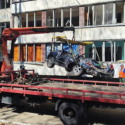 Два райони Києва очистили від покинутих авто: скільки машин ще залишилося прибрати - 412x412