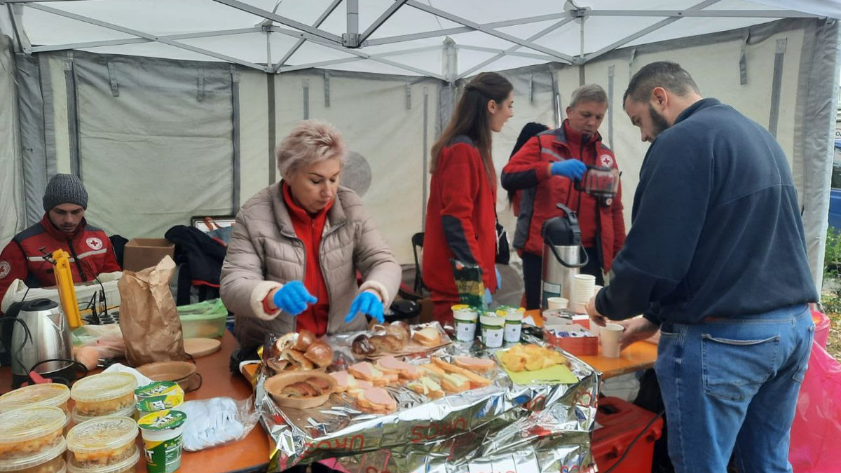 У Деснянському районі розгорнуто "Пункти незламності" і штаб допомоги: адреси