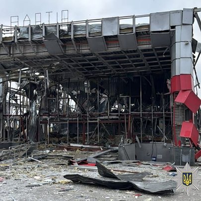 Знищено вокзал: поліція показала наслідки обстрілу в Фастові - 412x412