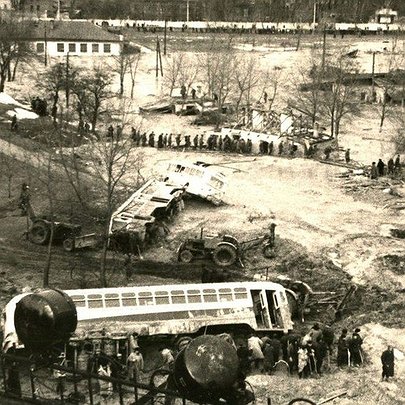 Куренівська трагедія: що спричинило найбільшу техногенну катастрофу в історії Києва - 412x412