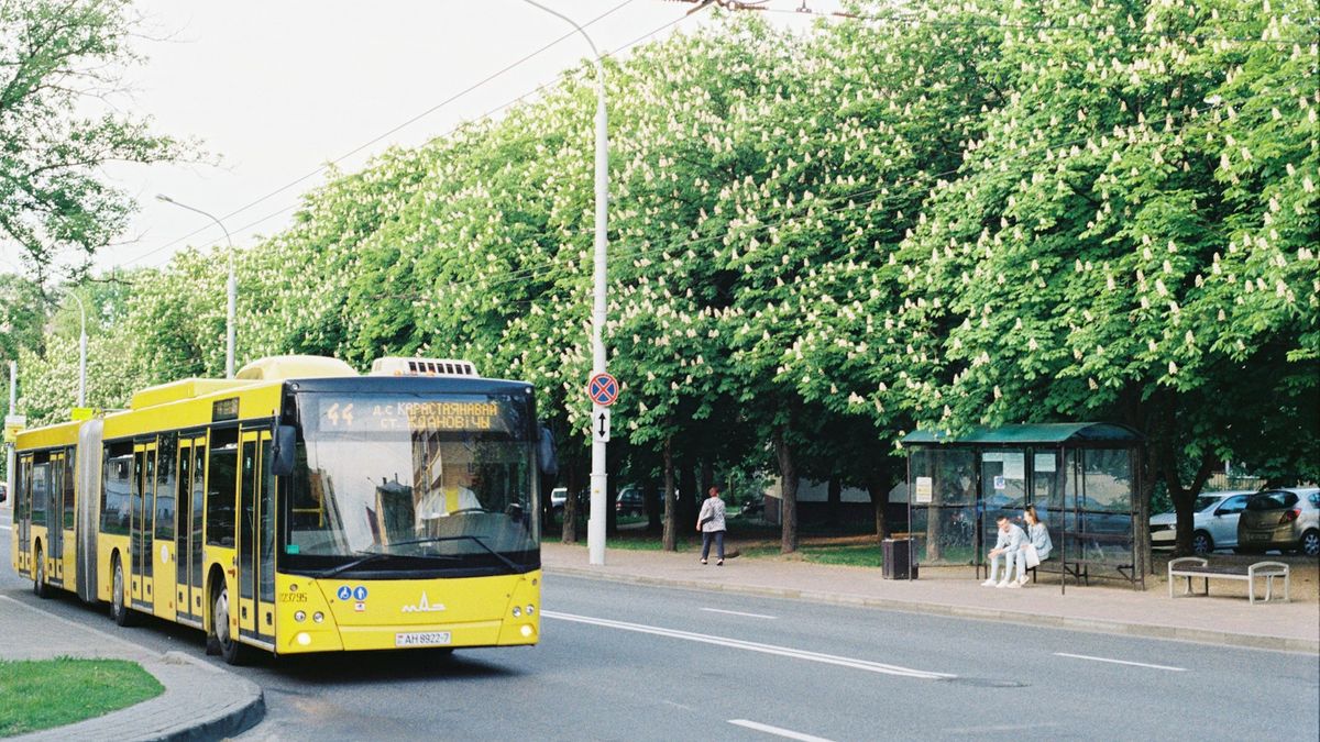 У центрі Києва пасажирський транспорт змінить роботу: подробиці