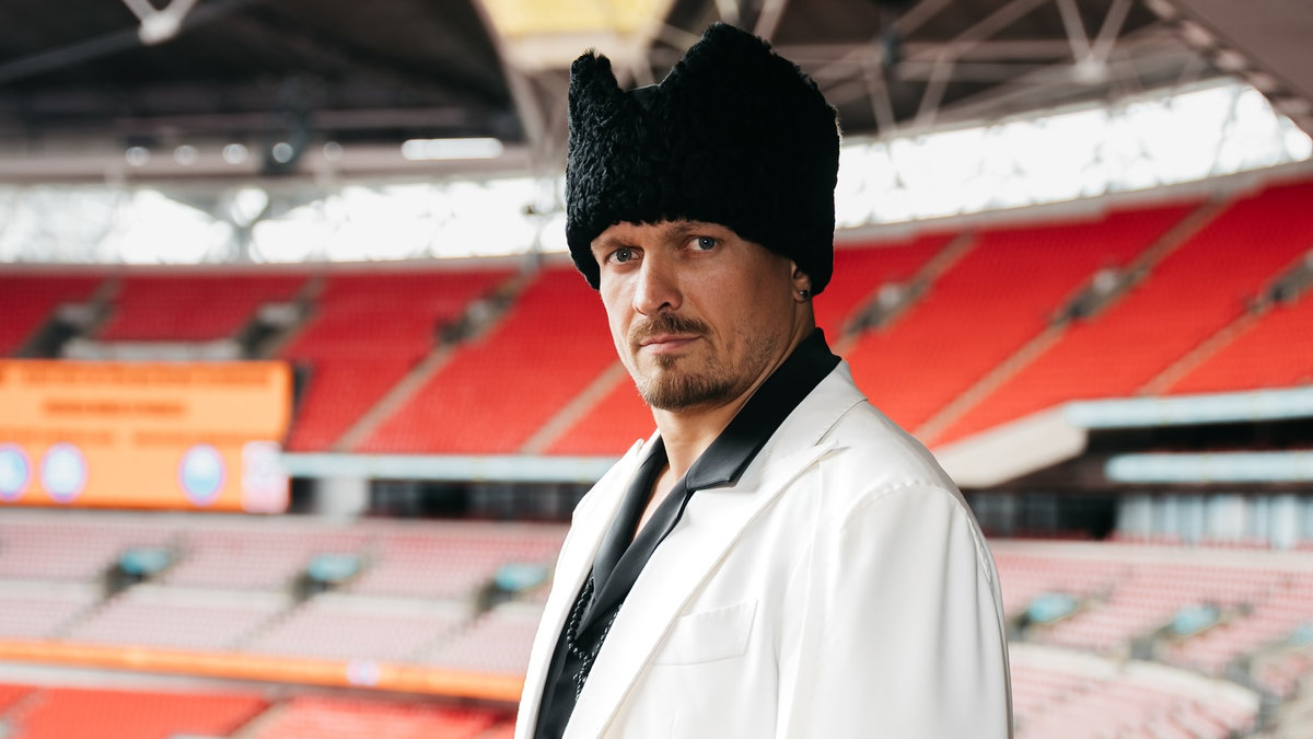 Олександр Усик відмовився від титулу чемпіона світу WBO у надважкій вазі: чому він це зробив