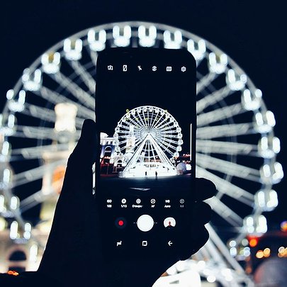 Прокуратура вимагає закрити колесо огляду на Контрактовій площі: кажуть, що воно небезпечне - 412x412