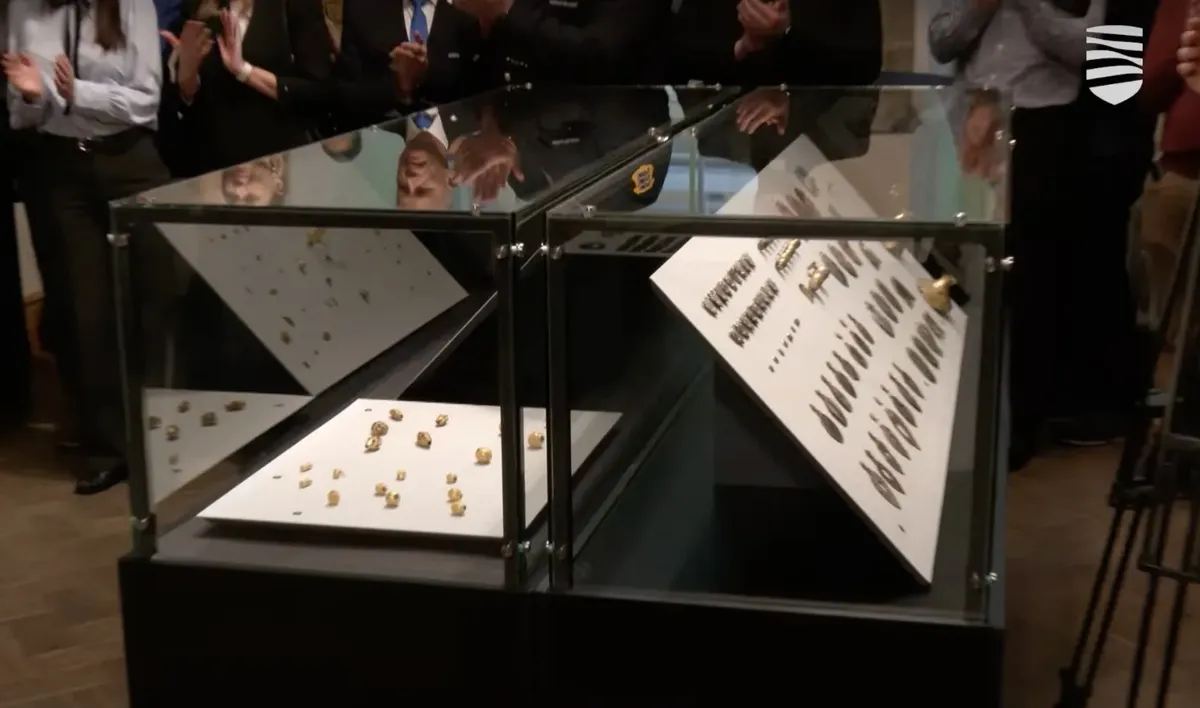 У Києві презентують старовинні монети та артефакти, які Естонія повернула Україні